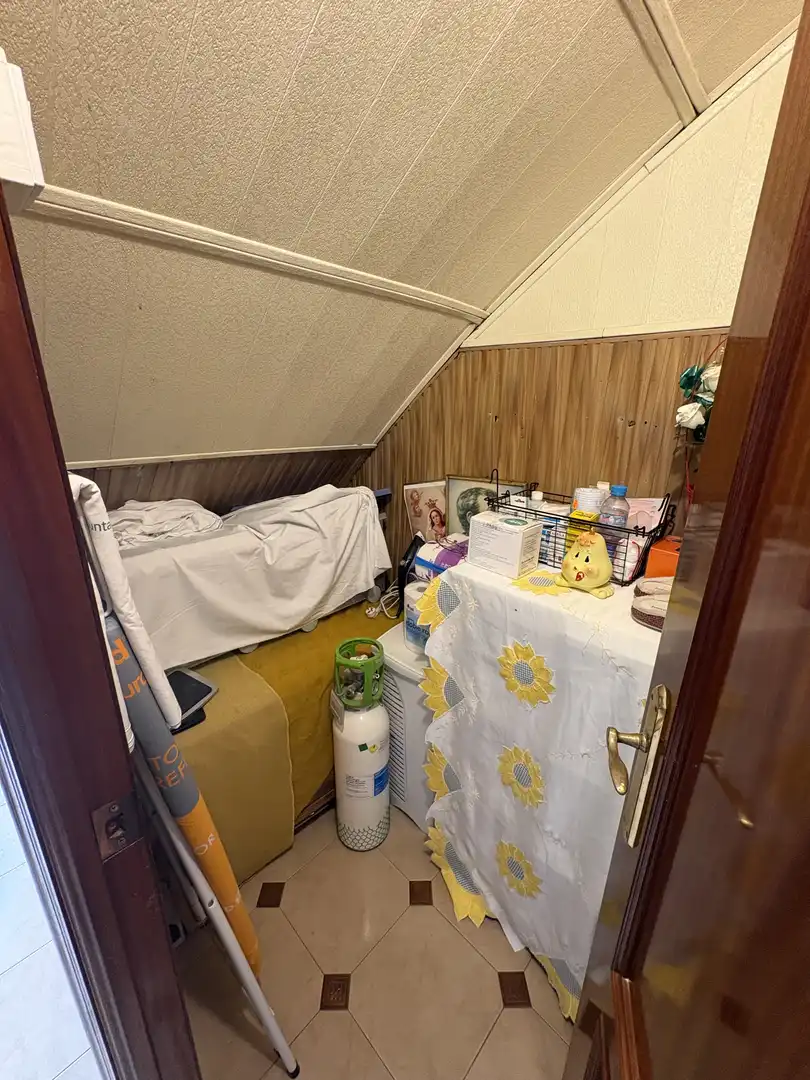 Piso en venta en Calle San Sebastián, 28, Centro - Doña Mercedes Habitación de Piso en venta en Dos Hermanas