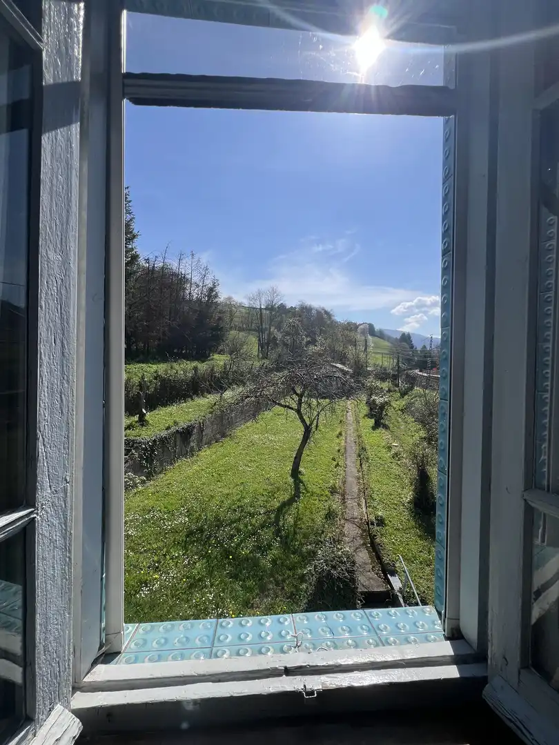 Jardín de Piso en venta en Lena con Jardín privado, Terraza y Amueblado