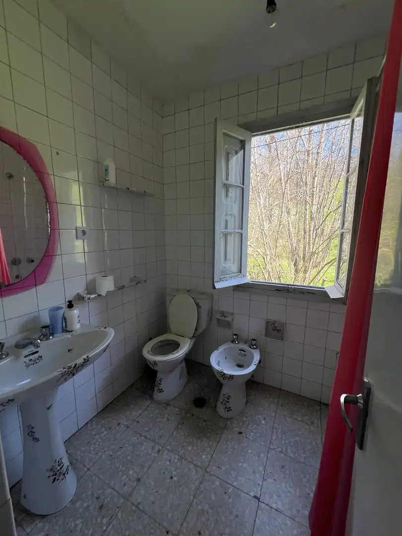 Baño de Piso en venta en Lena con Jardín privado, Terraza y Amueblado