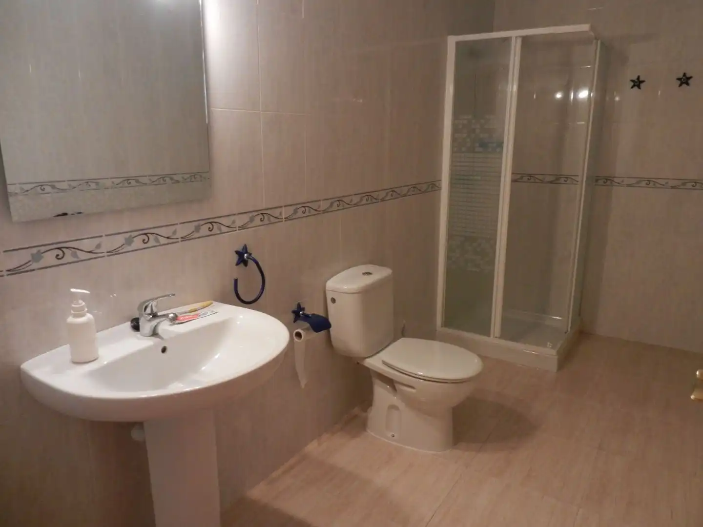 Piso de alquiler en Calle Rambla de Santa Teresa, 4, Zona Sur - Av. de España - San Miguel Baño de Piso de alquiler en Plasencia con Aire acondicionado, Calefacción y Terraza