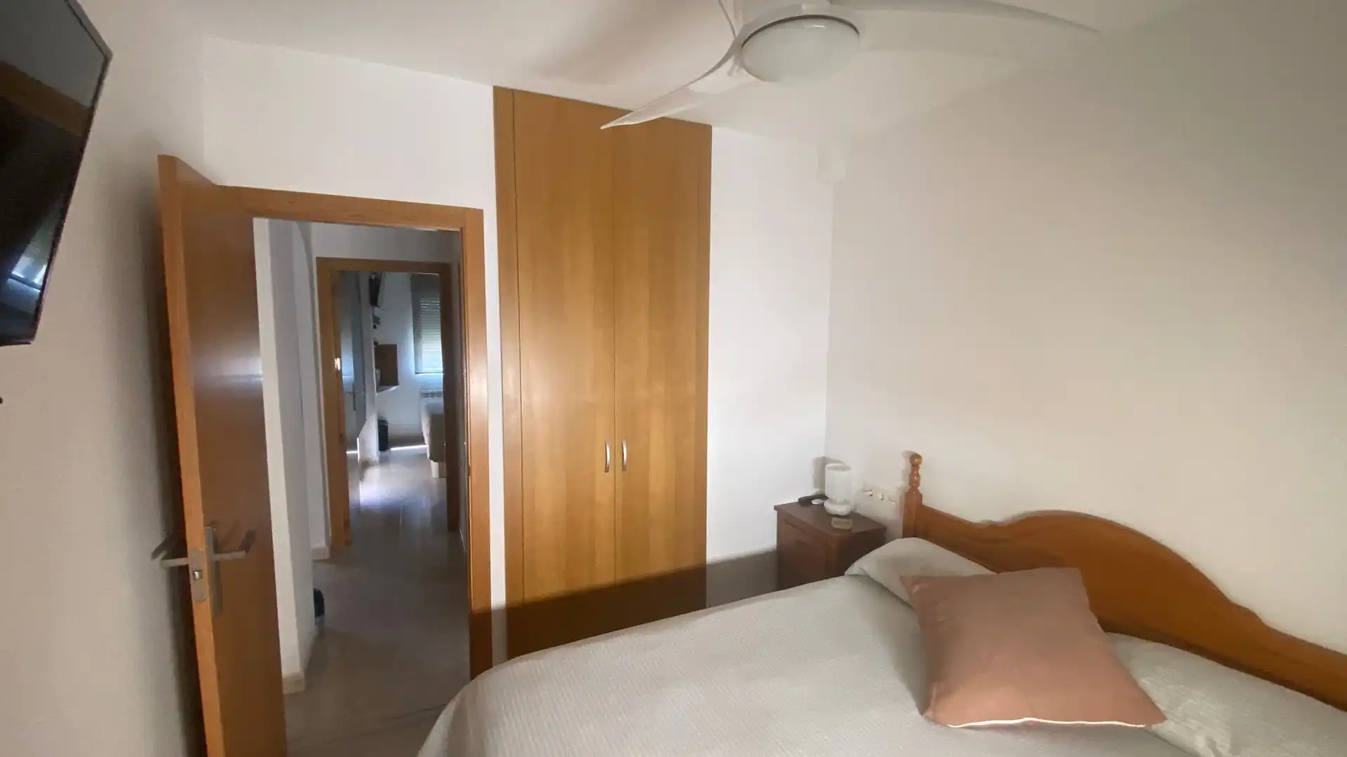 Piso en venta en Gran Vía de la Manga, Km 16, Dos Mares Habitación de Piso en venta en La Manga del Mar Menor con Aire acondicionado, Piscina y Balcón