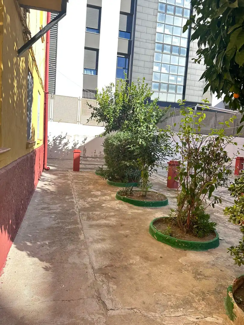 Planta baixa en venda a Avenida Agustín Bálsamo, 12, Bajadilla - Fuente Nueva Aparcament de Planta baixa en venda en Algeciras amb Balcó