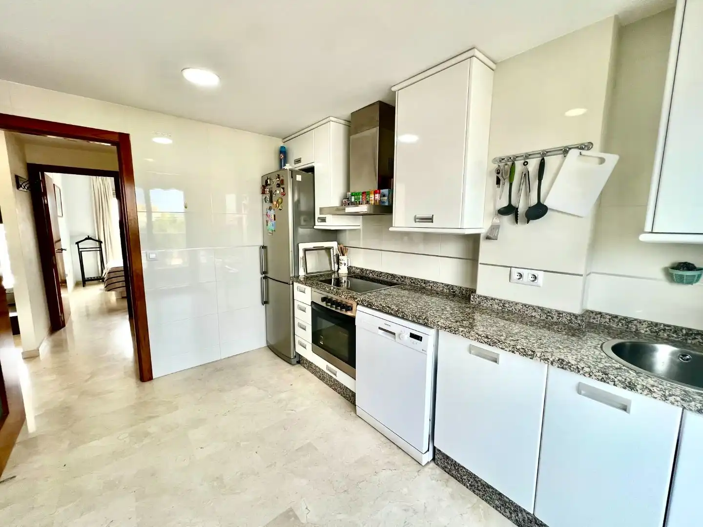 Attic for sale in Carretera de les Marines a Dénia, 51, Les Bassetes - El Marjal Kitchen of Attic for sale in Dénia with Air Conditioner, Heating and Private garden