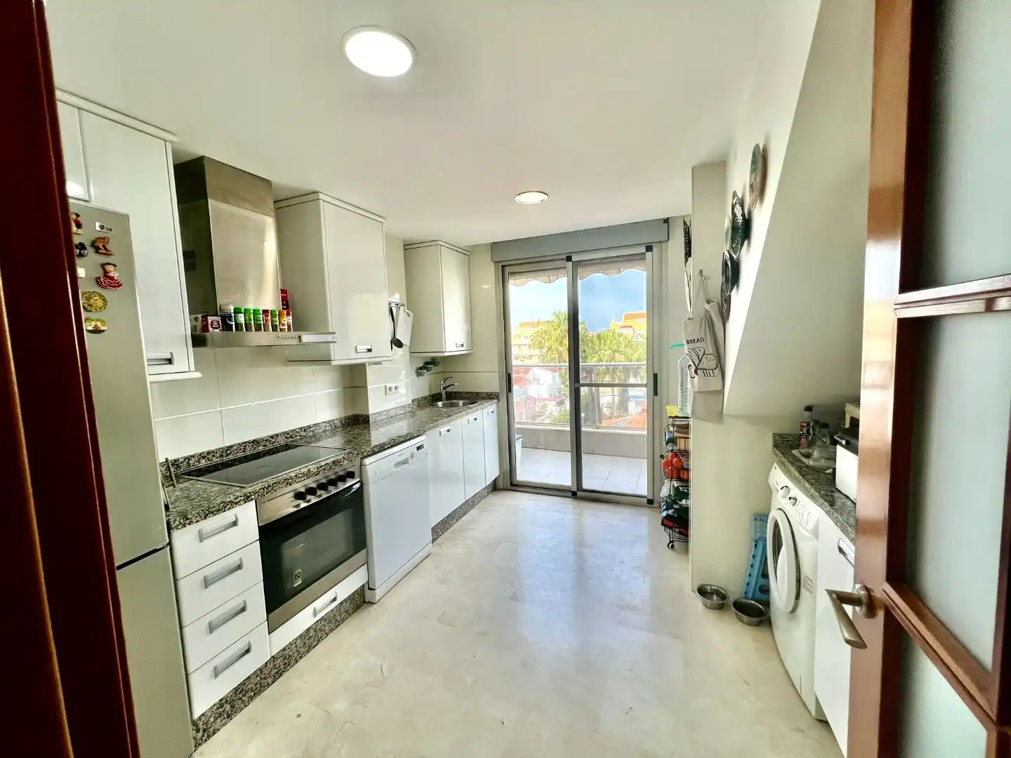 Attic for sale in Carretera de les Marines a Dénia, 51, Les Bassetes - El Marjal Kitchen of Attic for sale in Dénia with Air Conditioner, Heating and Private garden
