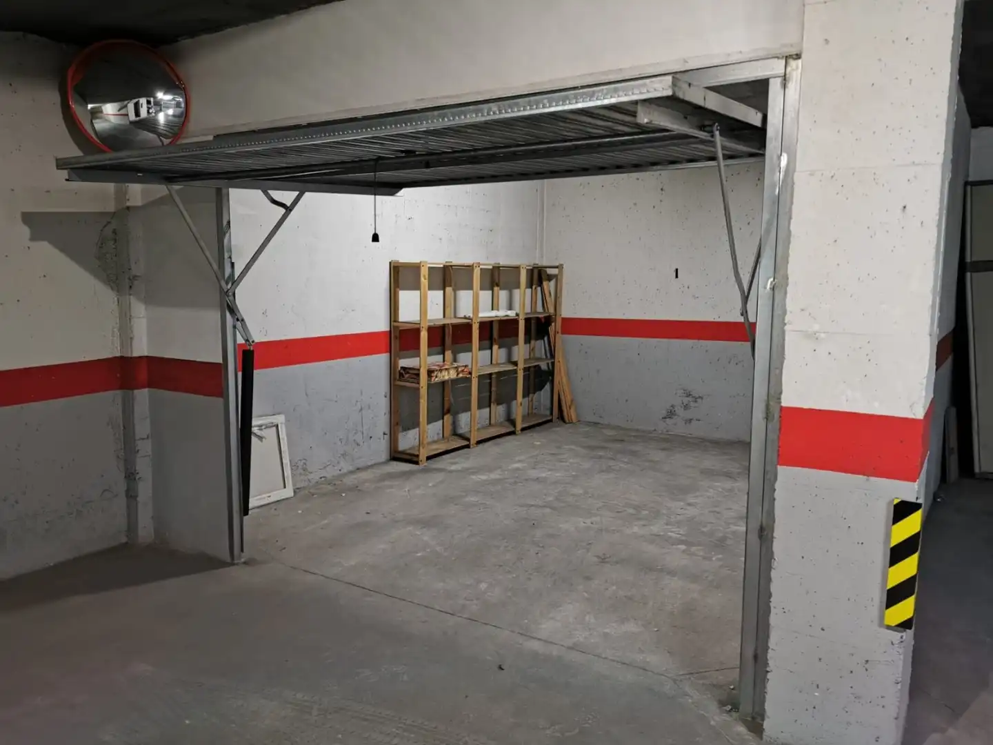 Garatge en venda a Calle Francisco de Quevedo, 1, Plaza Castelar - Mercado Central Aparcament de Garatge en venda en Elda