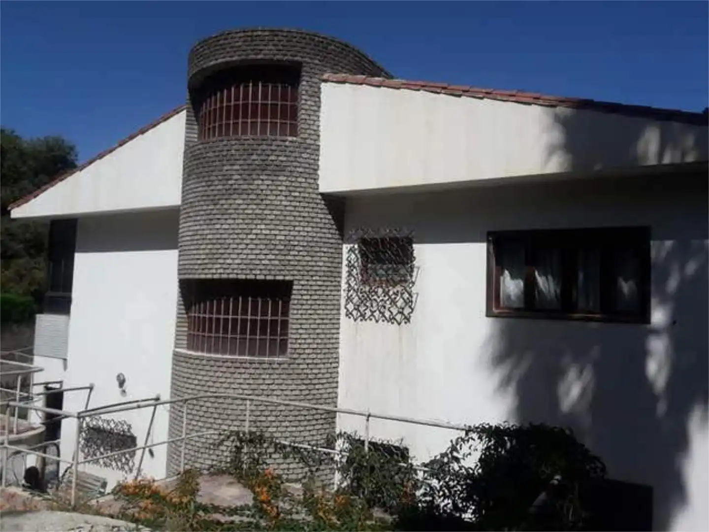 Vista exterior de Casa adosada en venda en Santa Brígida amb Jardí privat, Terrassa i Traster