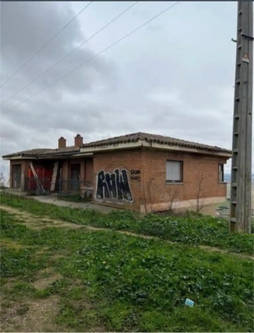 Vista exterior de Casa o xalet en venda en Toro