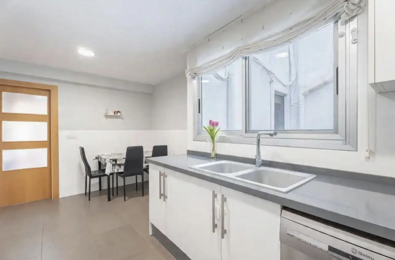 Flat for sale in Carrer Sant Vicent, 19, Centro Kitchen of Flat for sale in Burriana / Borriana with Air Conditioner