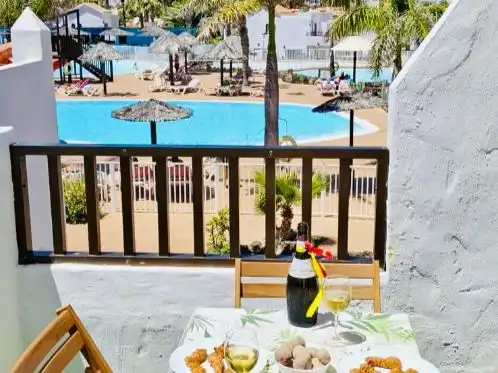 Flat for rent in Calle Maxorata, 2, Corralejo Terrace of Flat for rent in La Oliva with Terrace, Swimming Pool and Furnished