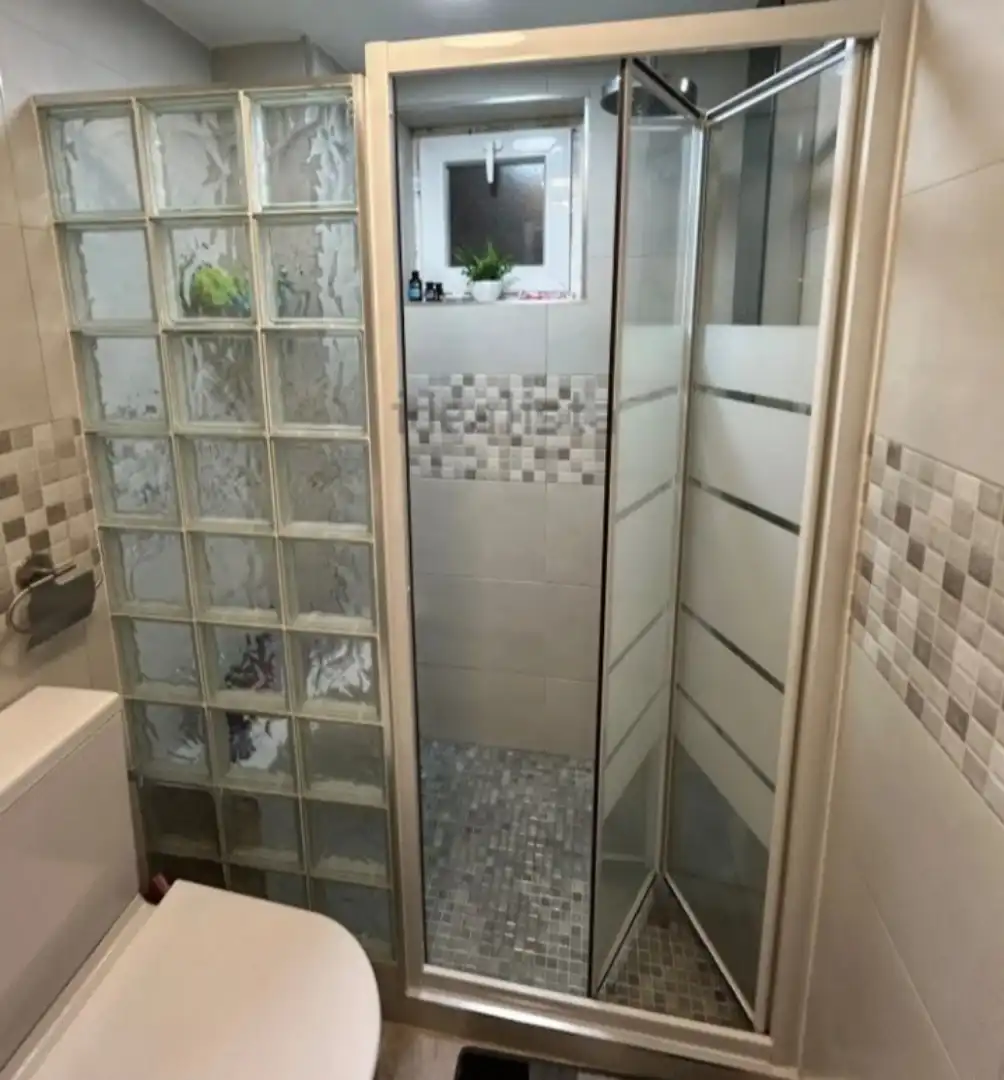 Badezimmer von Wohnung zum Verkauf in Gandia mit Klimaanlage, Terrasse und Balkon