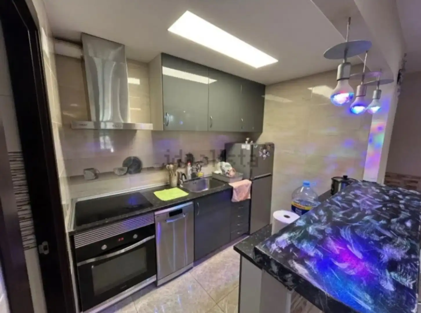 Küche von Wohnung zum Verkauf in Gandia mit Klimaanlage, Terrasse und Balkon