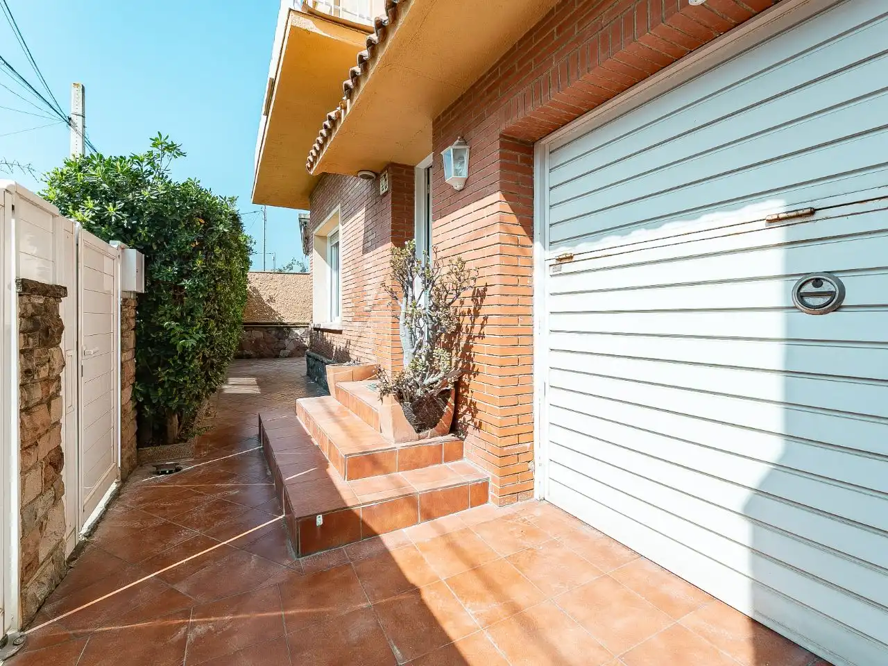 Wohnung zum Verkauf in Avinguda Antoni Gaudí, 50, Centre Außenansicht von Wohnung zum Verkauf in Sant Quirze del Vallès mit Terrasse, Schwimmbad und Balkon