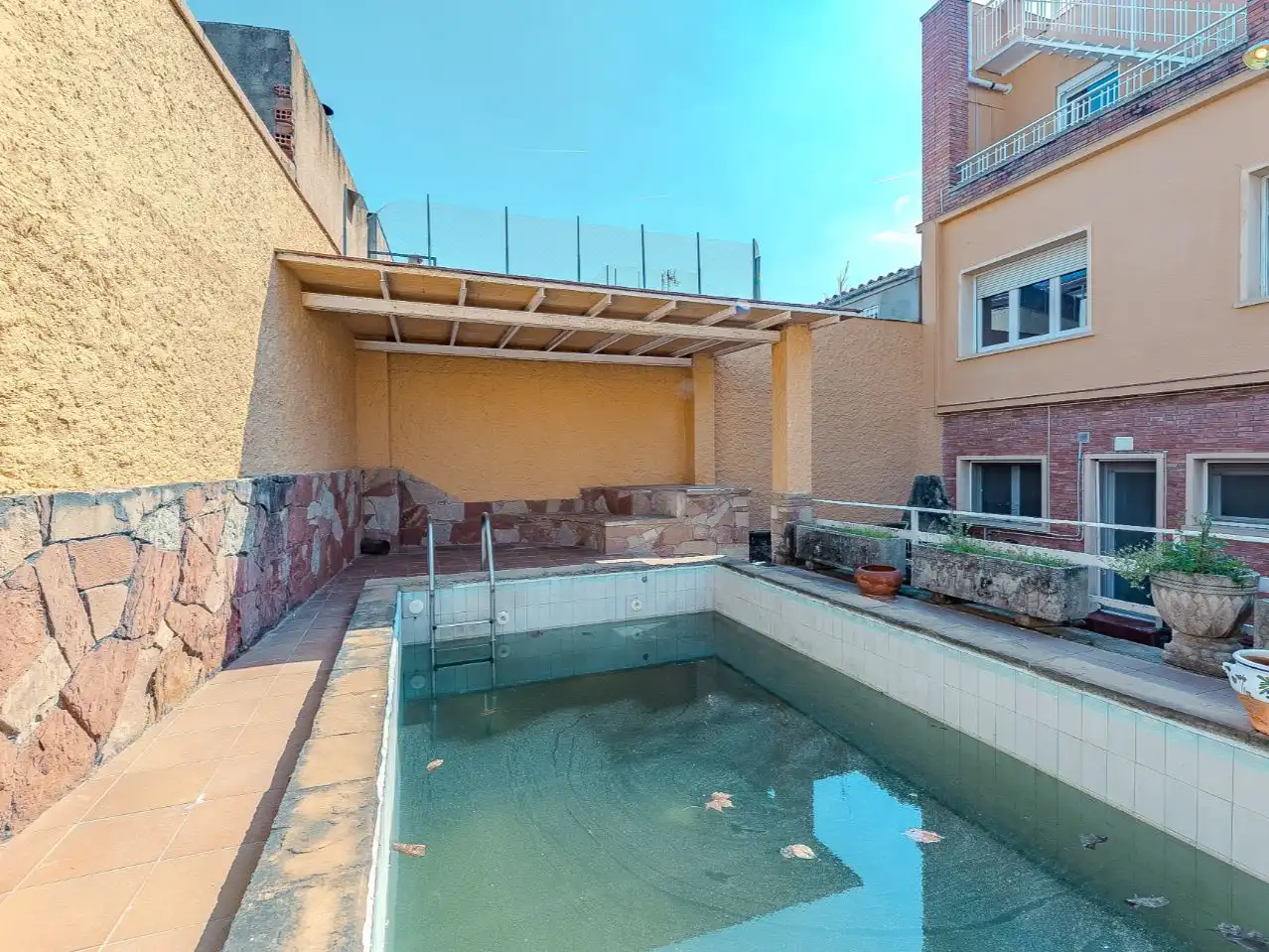 Wohnung zum Verkauf in Avinguda Antoni Gaudí, 50, Centre Schwimmbecken von Wohnung zum Verkauf in Sant Quirze del Vallès mit Terrasse, Schwimmbad und Balkon