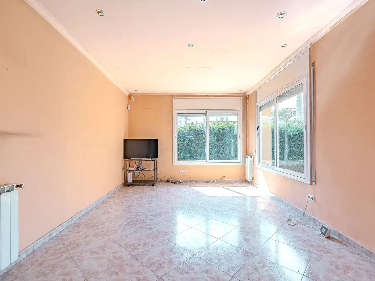 Wohnung zum Verkauf in Avinguda Antoni Gaudí, 50, Centre Wohnzimmer von Wohnung zum Verkauf in Sant Quirze del Vallès mit Terrasse, Schwimmbad und Balkon