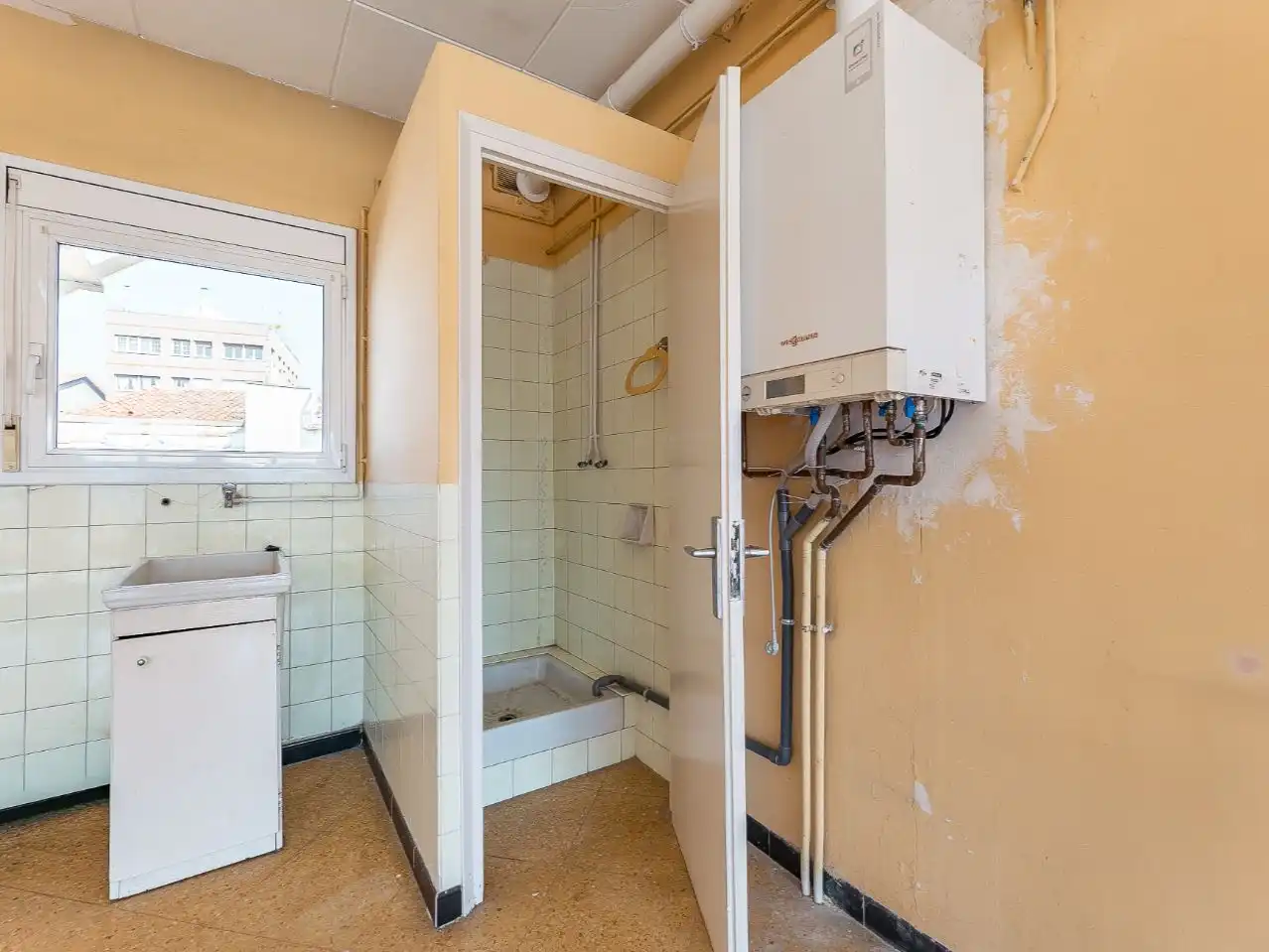 Wohnung zum Verkauf in Avinguda Antoni Gaudí, 50, Centre Badezimmer von Wohnung zum Verkauf in Sant Quirze del Vallès mit Terrasse, Schwimmbad und Balkon