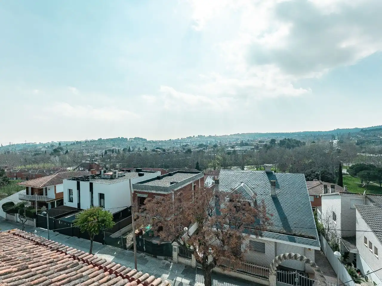 Wohnung zum Verkauf in Avinguda Antoni Gaudí, 50, Centre Außenansicht von Wohnung zum Verkauf in Sant Quirze del Vallès mit Terrasse, Schwimmbad und Balkon