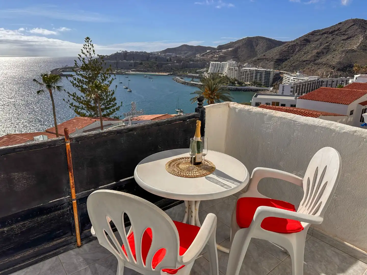 Flat for sale in Avenida los Guaires, 36, Arguineguín Terrace of Flat for sale in Mogán with Terrace, Swimming Pool and Furnished