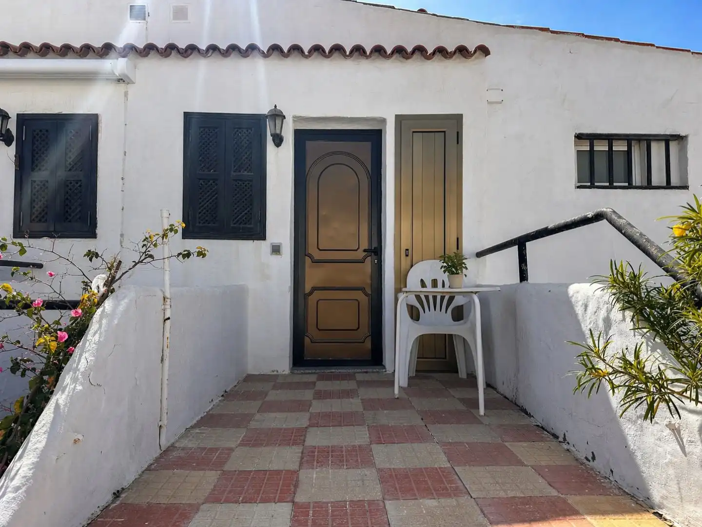 Flat for sale in Avenida los Guaires, 36, Arguineguín Balcony of Flat for sale in Mogán with Terrace, Swimming Pool and Furnished