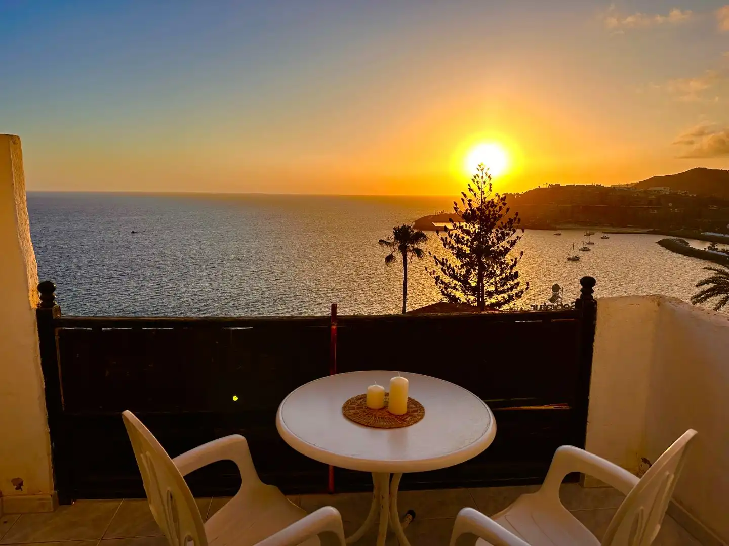Flat for sale in Avenida los Guaires, 36, Arguineguín Balcony of Flat for sale in Mogán with Terrace, Swimming Pool and Furnished
