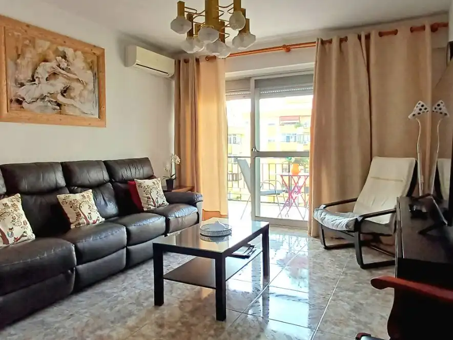 Piso en venta en Calle Europa, 2, Manantiales - Estación de Autobuses Sala de estar de Piso en venta en Torremolinos con Aire acondicionado y Terraza