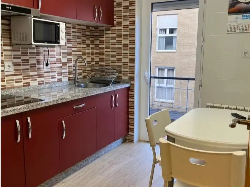 Pis de lloguer a Calle San Rafael, 2, San Mamés - La Palomera Cuina de Pis de lloguer en León Capital amb Calefacció, Parquet i Terrassa