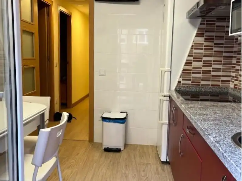 Pis de lloguer a Calle San Rafael, 2, San Mamés - La Palomera Cuina de Pis de lloguer en León Capital amb Calefacció, Parquet i Terrassa