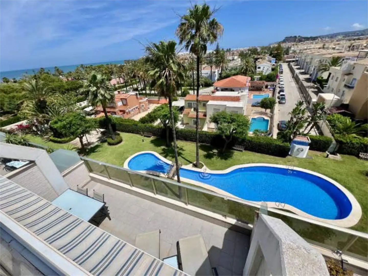 Vista exterior de Ático en venta en Dénia con Terraza y Piscina