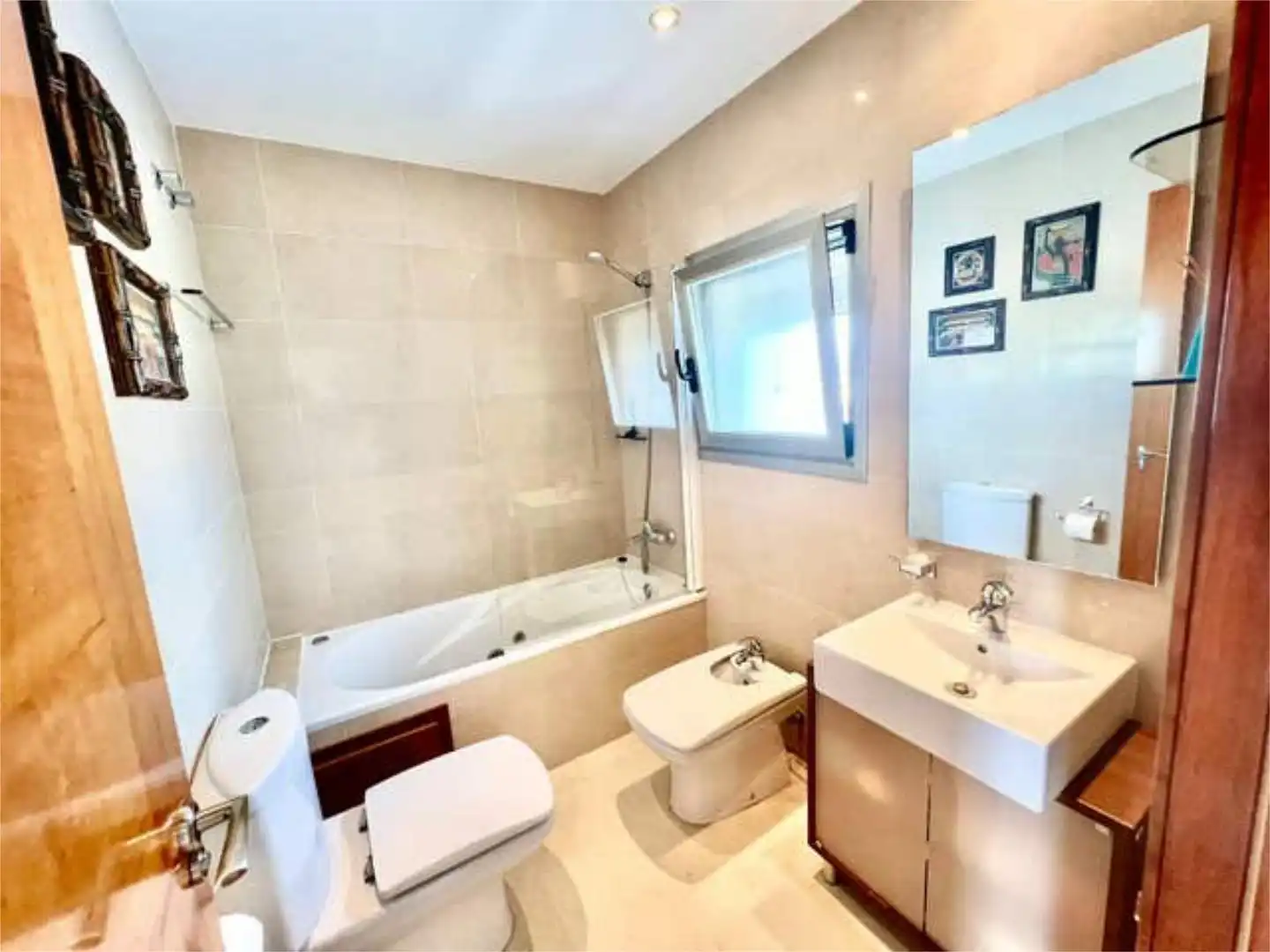 Baño de Ático en venta en Dénia con Terraza y Piscina