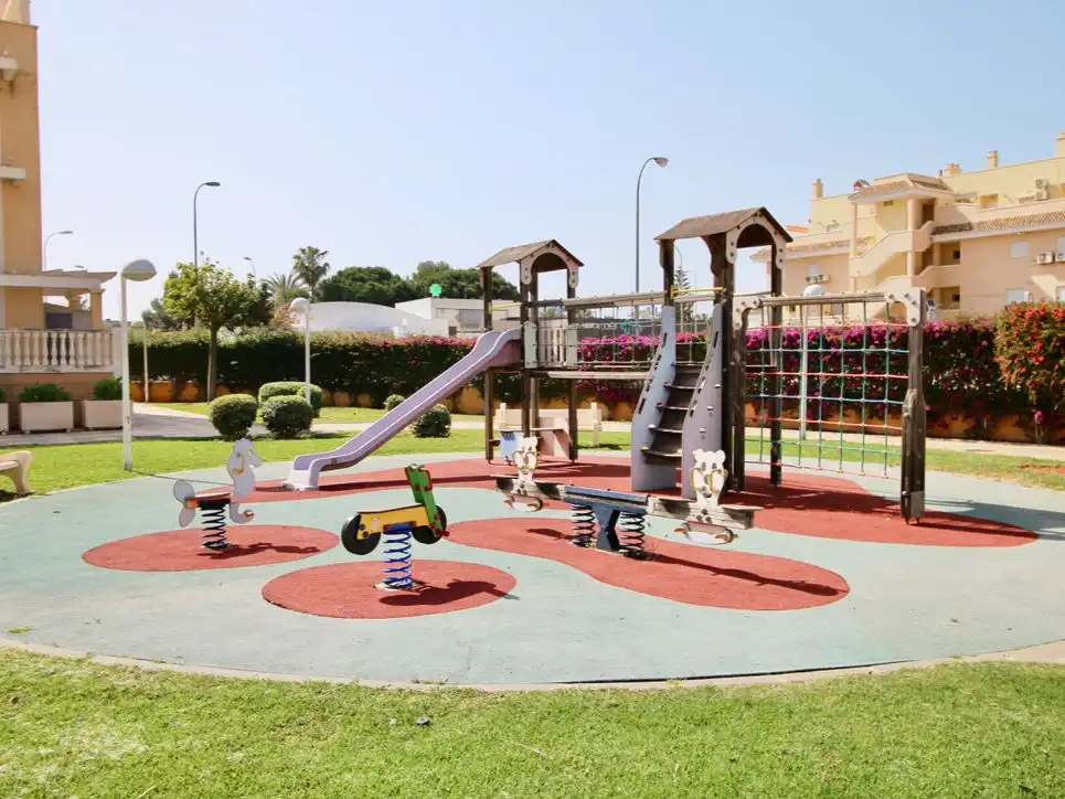 Wohnung zur Miete in Carretera de les Marines a Dénia, El Palmar - Los Molinos Garten von Wohnung zur Miete in Dénia mit Klimaanlage, Heizung und Privatgarten