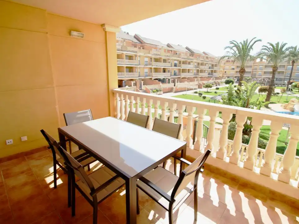 Wohnung zur Miete in Carretera de les Marines a Dénia, El Palmar - Los Molinos Terrasse von Wohnung zur Miete in Dénia mit Klimaanlage, Heizung und Privatgarten