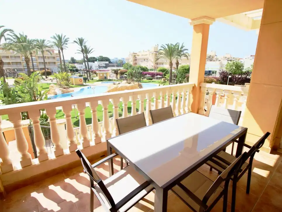Wohnung zur Miete in Carretera de les Marines a Dénia, El Palmar - Los Molinos Terrasse von Wohnung zur Miete in Dénia mit Klimaanlage, Heizung und Privatgarten