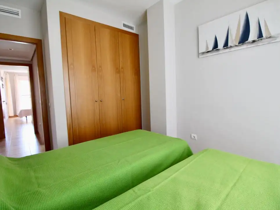 Wohnung zur Miete in Carretera de les Marines a Dénia, El Palmar - Los Molinos Schlafzimmer von Wohnung zur Miete in Dénia mit Klimaanlage, Heizung und Privatgarten