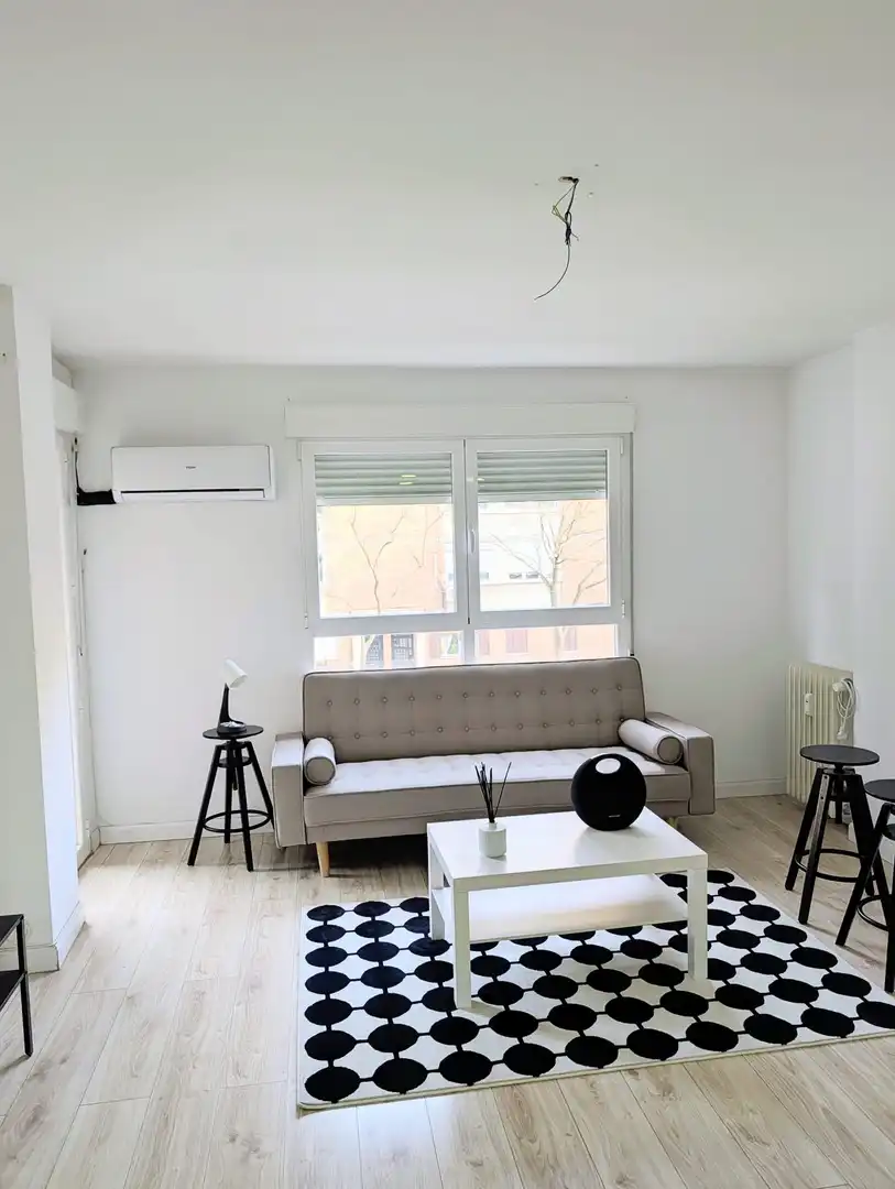 Piso en venta en Paseo de la Ermita del Santo, 9, Puerta del Ángel Sala de estar de Piso en venta en Madrid con Aire acondicionado, Calefacción y Jardín privado