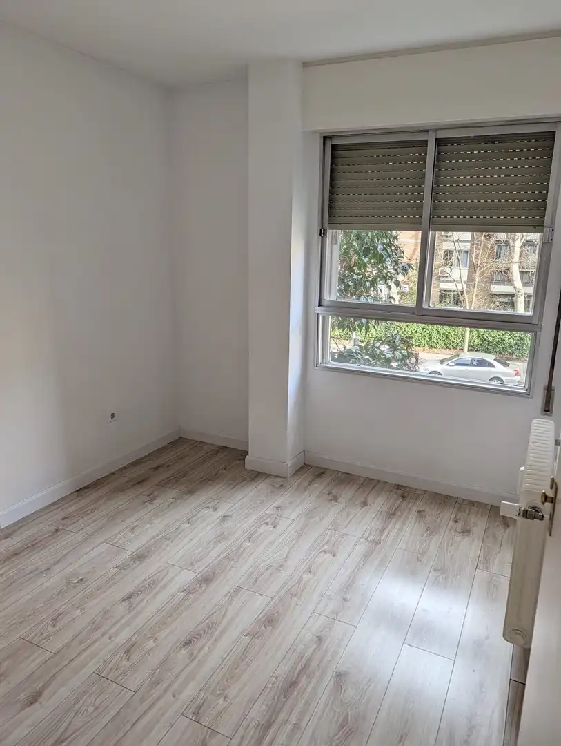 Piso en venta en Paseo de la Ermita del Santo, 9, Puerta del Ángel Habitación de Piso en venta en Madrid con Aire acondicionado, Calefacción y Jardín privado