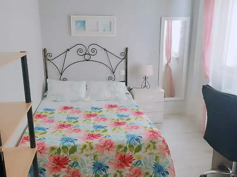 Room in Calle Alfareros, 4, Barrio Blanco Room in Calle Alfareros, 4, Barrio Blanco
