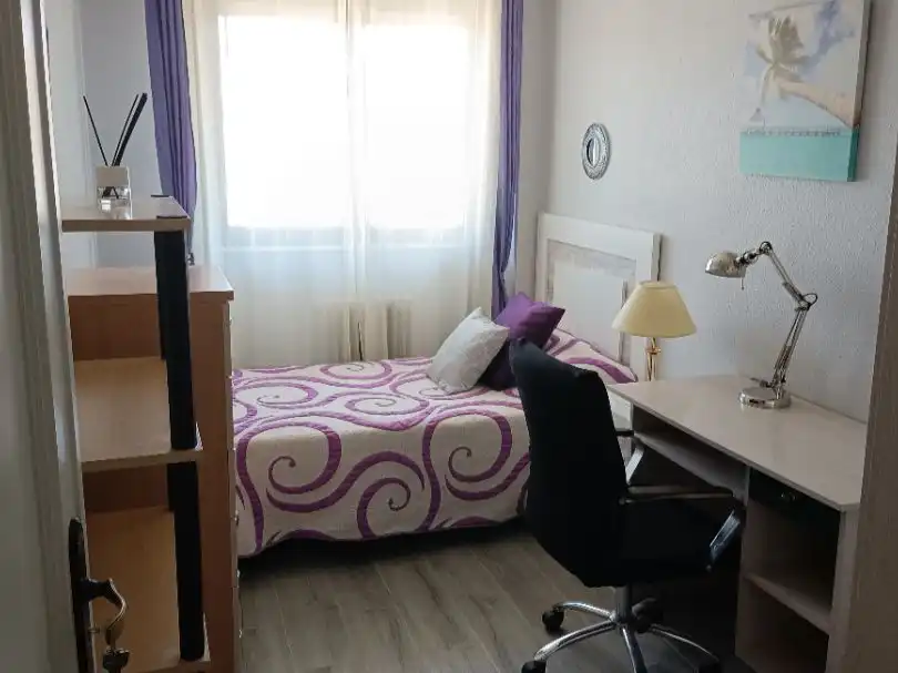 Room in Calle Alfareros, 4, Barrio Blanco Room in Calle Alfareros, 4, Barrio Blanco
