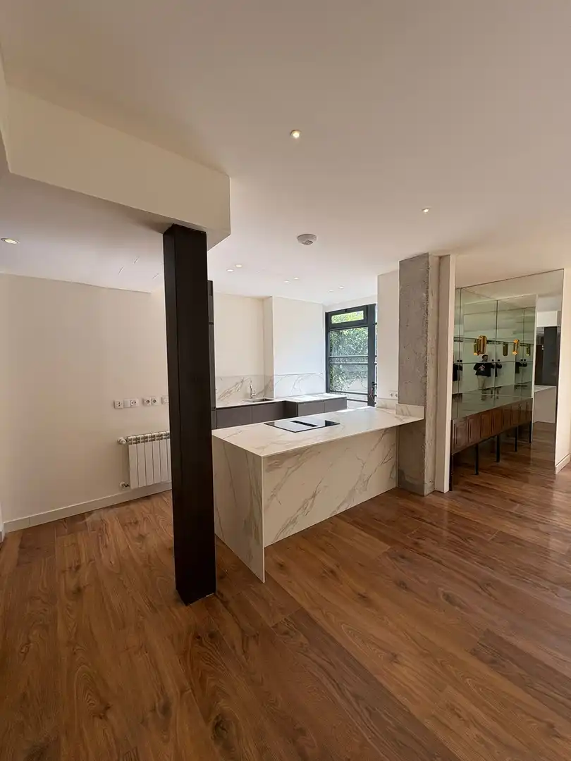 Piso en venta en Calle de Luis Martinez Feduchi, 40h, Encinar de los Reyes Cocina de Piso en venta en La Moraleja con Aire acondicionado, Terraza y Piscina