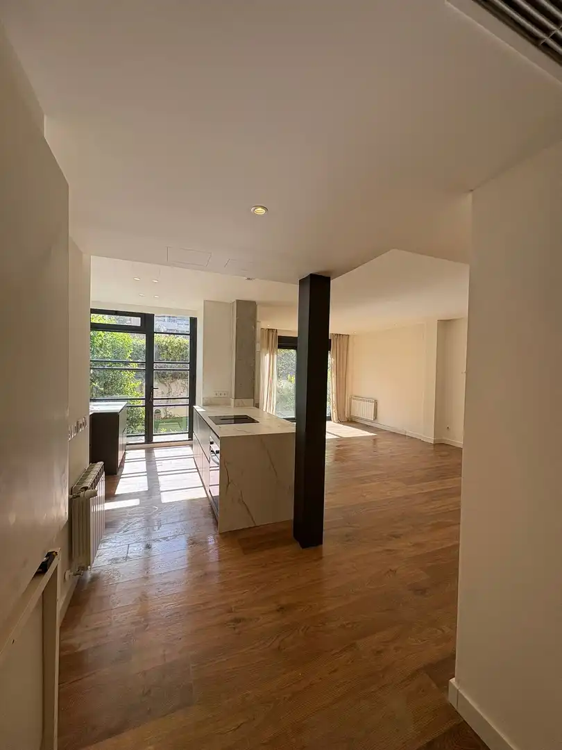 Piso en venta en Calle de Luis Martinez Feduchi, 40h, Encinar de los Reyes Cocina de Piso en venta en La Moraleja con Aire acondicionado, Terraza y Piscina
