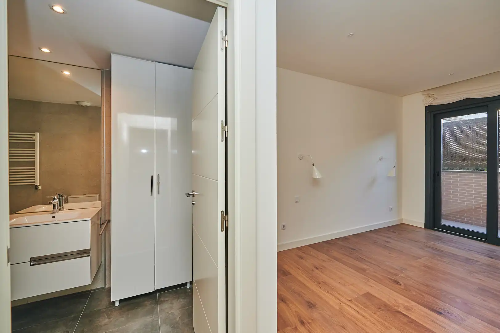 Piso en venta en Calle de Luis Martinez Feduchi, 40h, Encinar de los Reyes Piso en venta en La Moraleja con Aire acondicionado, Terraza y Piscina