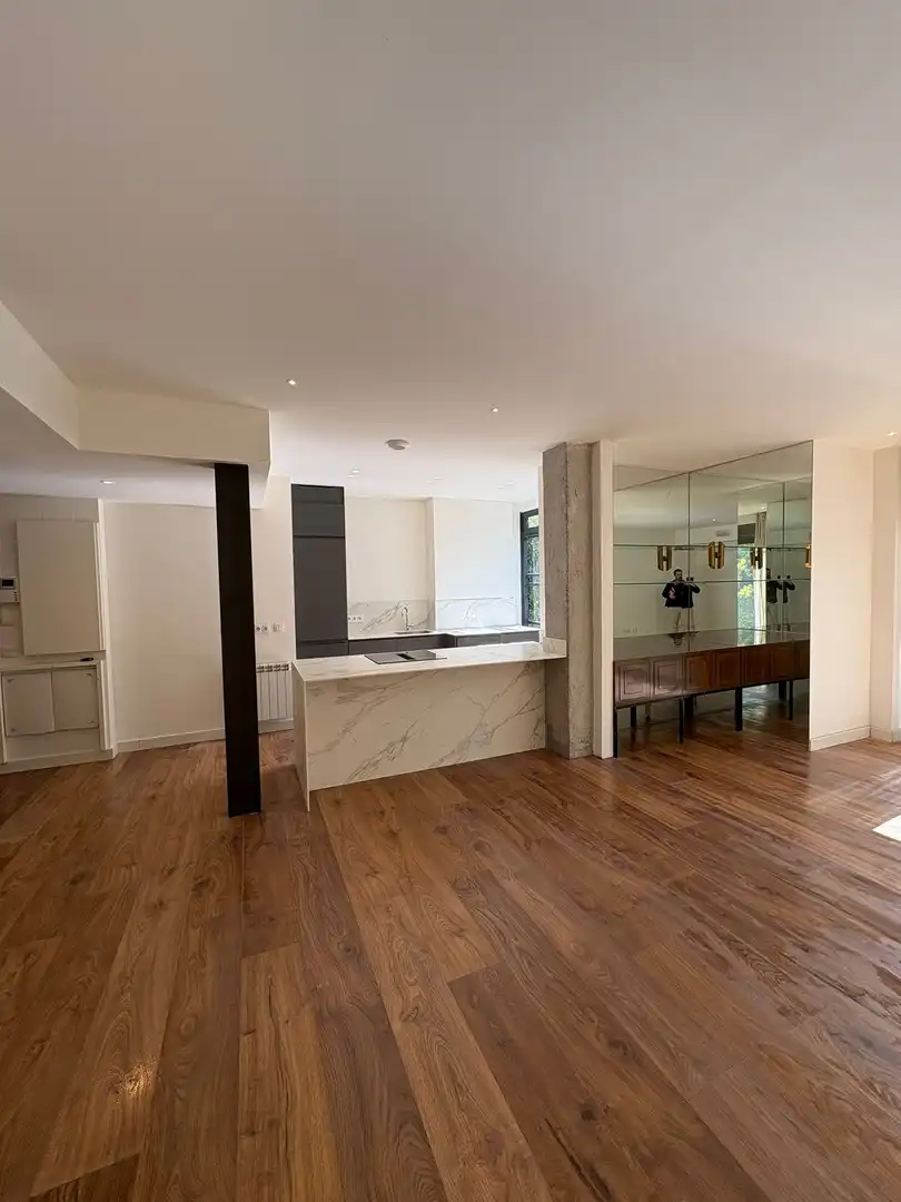 Piso en venta en Calle de Luis Martinez Feduchi, 40h, Encinar de los Reyes Cocina de Piso en venta en La Moraleja con Aire acondicionado, Terraza y Piscina