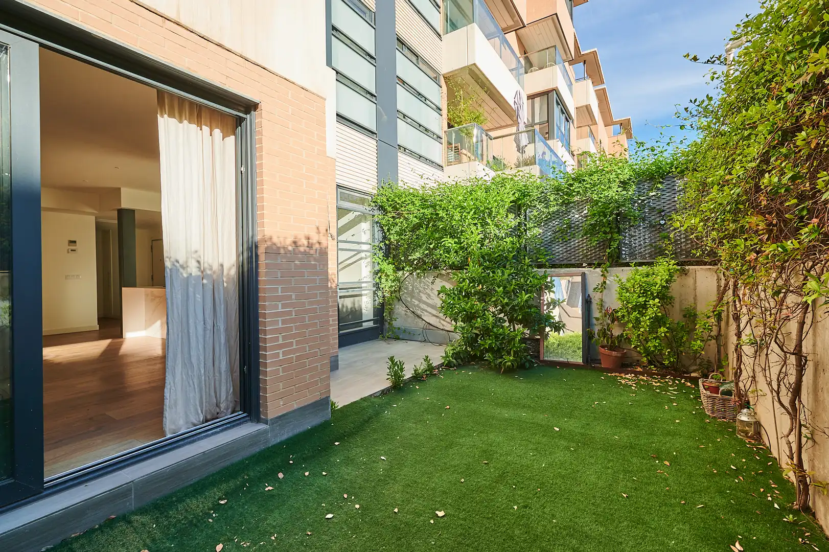 Piso en venta en Calle de Luis Martinez Feduchi, 40h, Encinar de los Reyes Terraza de Piso en venta en La Moraleja con Aire acondicionado, Terraza y Piscina