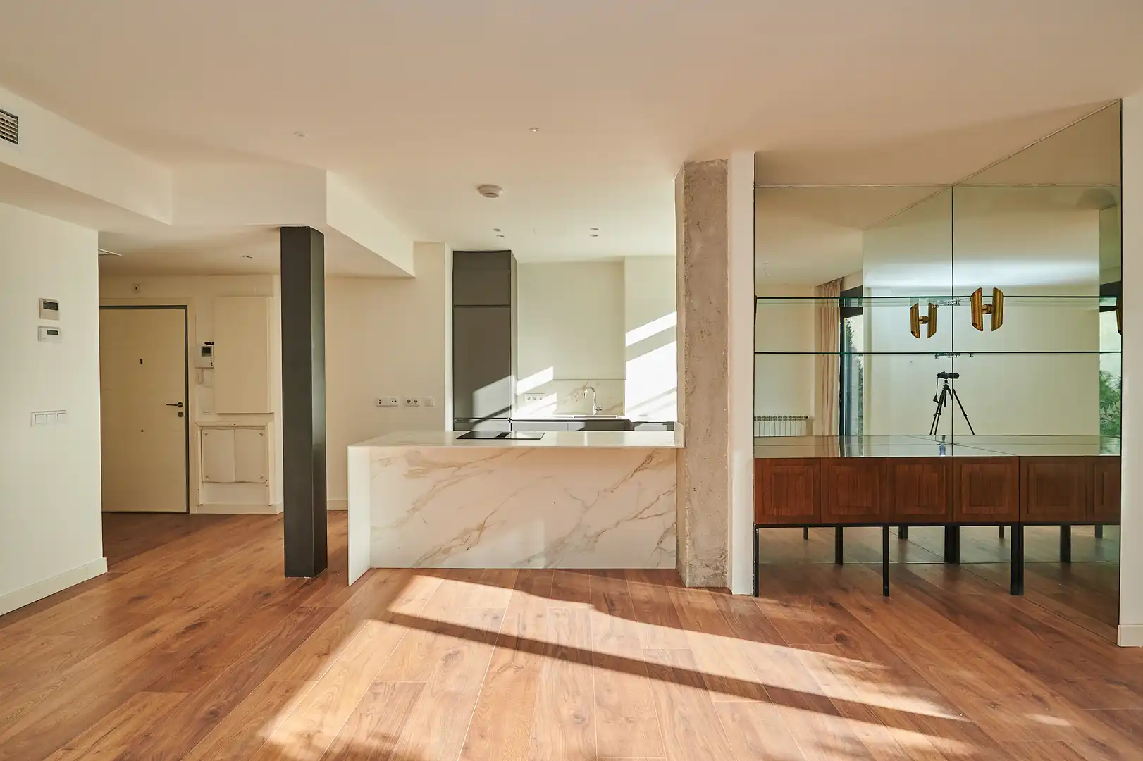 Piso en venta en Calle de Luis Martinez Feduchi, 40h, Encinar de los Reyes Cocina de Piso en venta en La Moraleja con Aire acondicionado, Terraza y Piscina