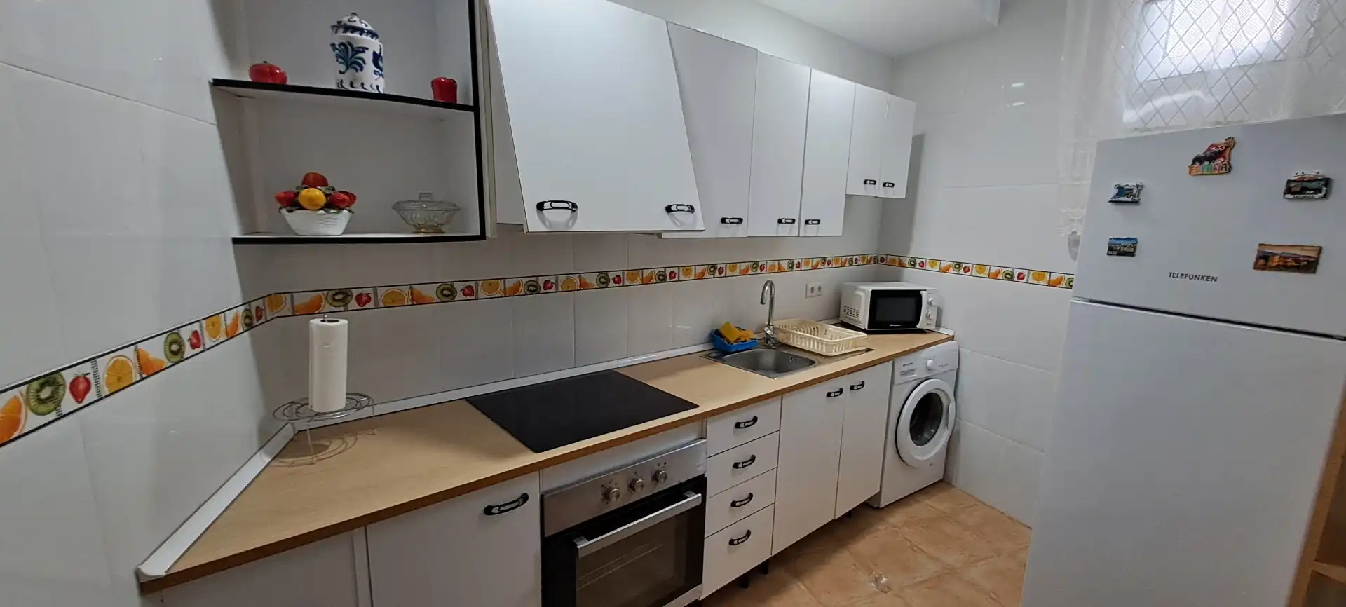 Casa adosada en venta en Calle Fuente, 24, Puebla de Don Fadrique Cocina de Casa adosada en venta en Puebla de Don Fadrique con Amueblado, Horno y Lavadora
