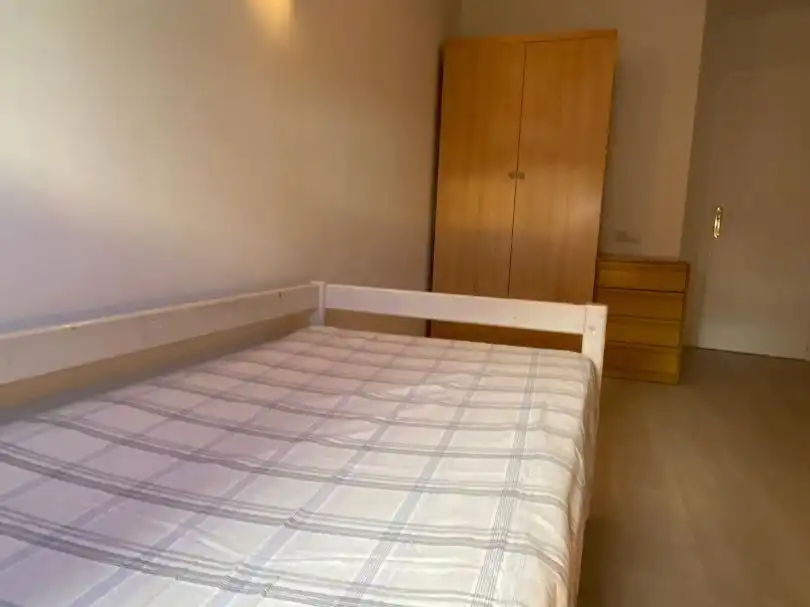 Pis de lloguer a Carrer del Pare Jeroni Moranta, 2, Cas Capiscol Dormitori de Pis de lloguer en Palma de Mallorca amb Parquet, Moblat i Balcó