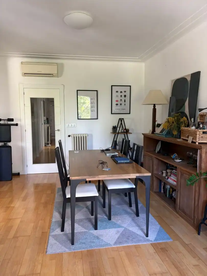 Piso en venta en Carrer de Gandesa, 6, Barri de les Corts Comedor de Piso en venta en Barcelona con Aire acondicionado, Calefacción y Jardín privado
