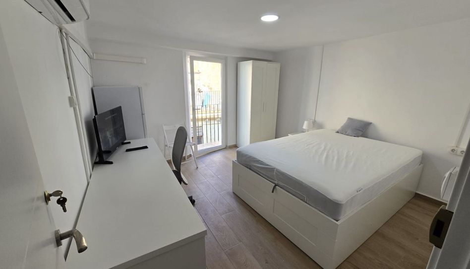 Piso de alquiler en Carrer Sant Antoni, 27, Centre Històric, Lleida Capital - imagen 1 Foto 1 de Piso de alquiler en Carrer Sant Antoni, 27, Centre Històric, Lleida Capital