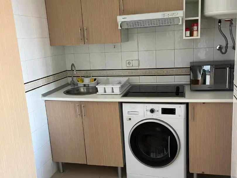 Piso de alquiler en Calle Pedro Ferrándiz, 4, Cabo de las Huertas Cocina de Piso de alquiler en Alicante / Alacant con Aire acondicionado, Calefacción y Parquet