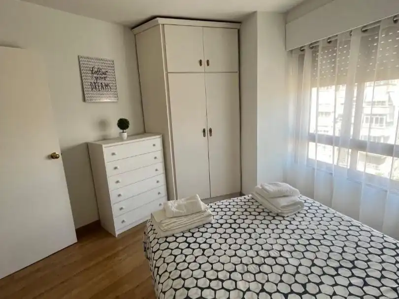 Piso de alquiler en Calle Pedro Ferrándiz, 4, Cabo de las Huertas Habitación de Piso de alquiler en Alicante / Alacant con Aire acondicionado, Calefacción y Parquet