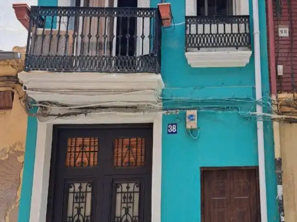 Casa adosada en venta en Carrer del Ferro, 36, Aiora Vista exterior de Casa adosada en venta en Valencia con Aire acondicionado, Parquet y Terraza
