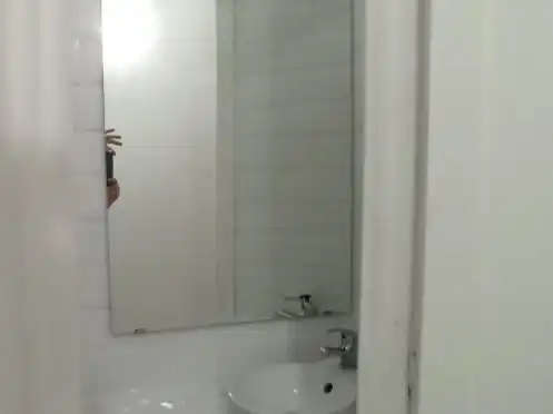 Flat for rent in Carrer d' Alexandre VI, 1, Russafa Bathroom of Flat for rent in Valencia with Air Conditioner, Heating and Terrace